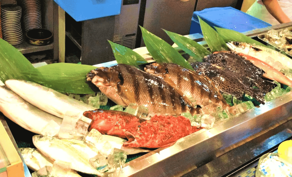 おしどり寿司は独自の仕入れ体制で常に新鮮な食材をご提供。